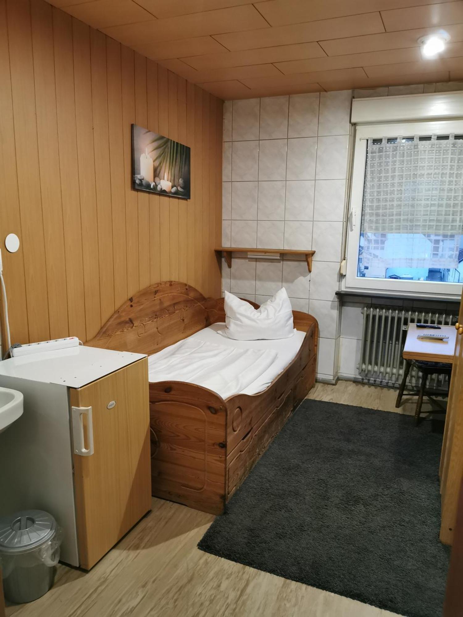 See Lord Hotel Кайзерслаутерн Стая снимка